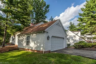 4361 Devonshire Dr, Youngstown, OH 44512 - Photo 4