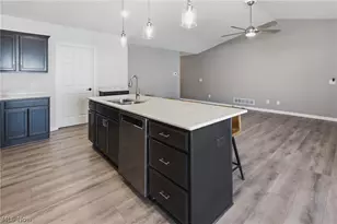 6031 Wentworth Ln SW, Canton, OH 44706 - Photo 18