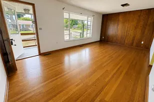 1809 Rockland Ave, Belpre, OH 45714 - Photo 2