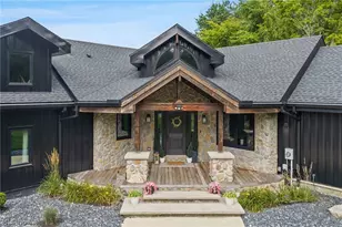 2245 Thoroughbred Dr, Wadsworth, OH 44281 - Photo 2