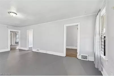 942 E 79th Street, Loveland, OH 44103 - Photo 6