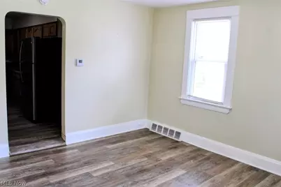 1733 Robindale Street, Wickliffe, OH 44092 - Photo 8