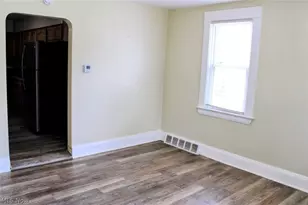 1733 Robindale St, Wickliffe, OH 44092 - Photo 8