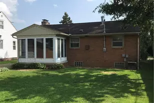 1017 Milford St NE, Canton, OH 44714 - Photo 6