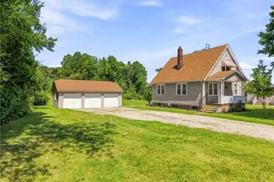 4645 Kendal St SW, Canton, OH 44706 - Photo 4