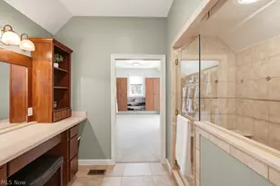 8247 Hemingway Ln, Concord Twp, OH 44060 - Photo 22