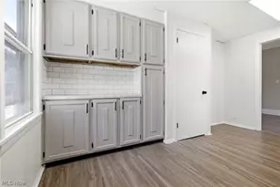 975 Corwin Ave, Akron, OH 44310 - Photo 14