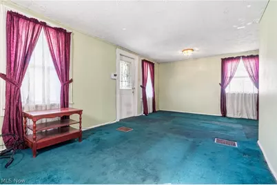 2211 17th Street NE, Canton, OH 44705 - Photo 10