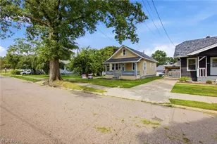 975 Corwin Ave, Akron, OH 44310 - Photo 24