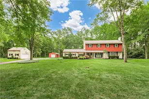 9261 Boyer Ln, Kirtland Hills, OH 44060 - Photo 2