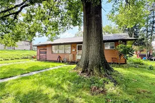 846 2nd St SE, New Philadelphia, OH 44663 - Photo 2