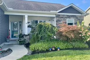 13171 Barrington Dr, Grafton, OH 44044 - Photo 2