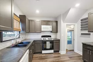 736 Wellesley Ave, Akron, OH 44303 - Photo 14