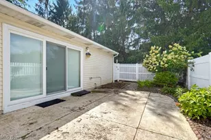 938 Sturbridge Dr, Akron, OH 44313 - Photo 24