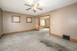 2261 8th St SW, Akron, OH 44314 - Photo 10