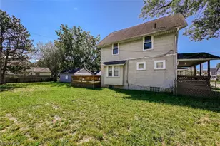 2261 8th St SW, Akron, OH 44314 - Photo 30