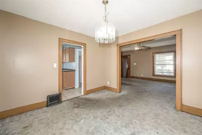 2261 8th Street SW, Akron, OH 44314 - Photo 12