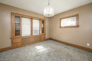 2261 8th St SW, Akron, OH 44314 - Photo 12