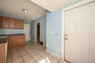 2261 8th St SW, Akron, OH 44314 - Photo 8