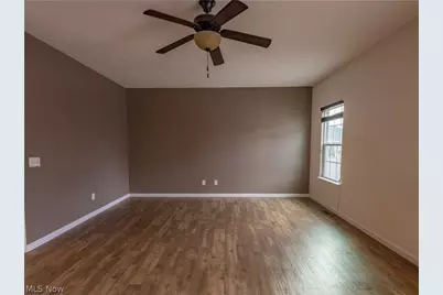 6212 Hadleigh Avenue SW, Massillon, OH 44646 - Photo 8