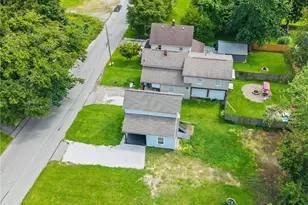 918 Raymond Ave, Barberton, OH 44203 - Photo 22