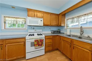 324 Montrose Ave, Akron, OH 44310 - Photo 12