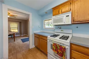 324 Montrose Ave, Akron, OH 44310 - Photo 14