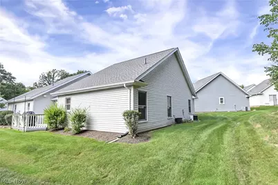 1820 Hampton Run #3, Grandview Heights, OH 44147 - Photo 8
