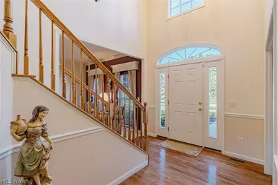 9185 Stonebriar Lane, North Ridgeville, OH 44039 - Photo 4