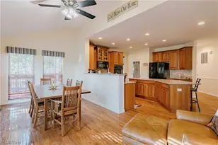 9185 Stonebriar Ln, North Ridgeville, OH 44039 - Photo 12