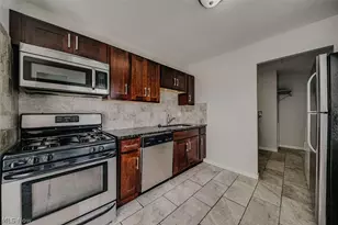 24360 Uppingham Rd, Huber Heights, OH 44146 - Photo 4