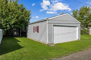 226 W 42nd St, Shadyside, OH 43947 - Photo 22