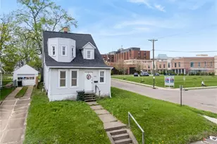 703 Arlington Ave SW, Canton, OH 44706 - Photo 2