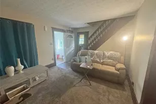 950 Snyder St, Akron, OH 44307 - Photo 8
