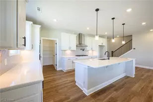 23864 Heatherstone Trl, Columbia Station, OH 44028 - Photo 6