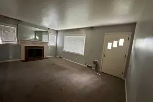 2224 Coral Sea, Youngstown, OH 44511 - Photo 4