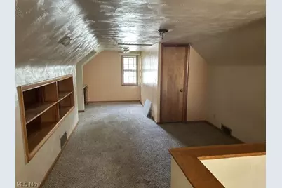 2224 Coral Sea, Youngstown, OH 44511 - Photo 10