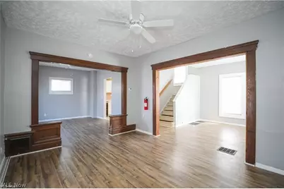 559 E Exchange Street, Akron, OH 44306 - Photo 6