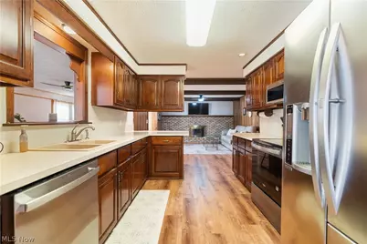 12534 Springwater Avenue NW, Uniontown, OH 44685 - Photo 12