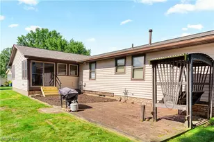 12534 Springwater Ave NW, Uniontown, OH 44685 - Photo 6