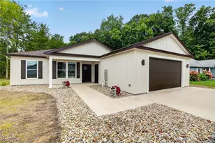 314 Morgan Terrace, Roaming Shores, OH 44084 - Photo 2