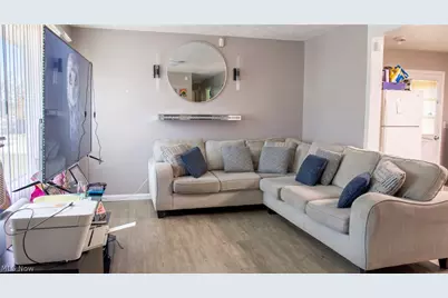 2657 22nd Street NE, Canton, OH 44705 - Photo 2