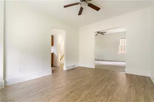 156 E Mapledale Ave, Akron, OH 44301 - Photo 10