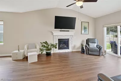 258 Silver Spring Circle, Elyria, OH 44035 - Photo 6