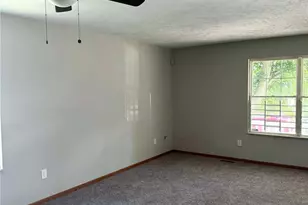 10011 Hulda Ave, Loveland, OH 44104 - Photo 6