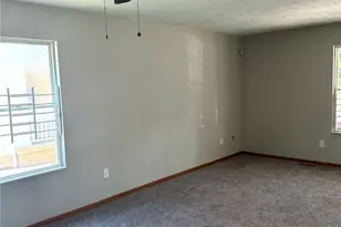 10011 Hulda Ave, Loveland, OH 44104 - Photo 16