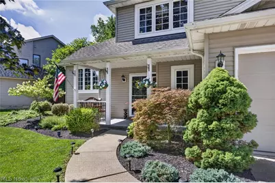 38408 Piccadilly Square, Willoughby, OH 44094 - Photo 2