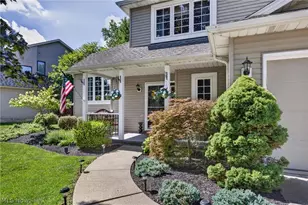 38408 Piccadilly Square, Willoughby, OH 44094 - Photo 2