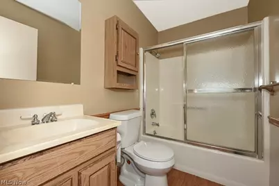 879 Hampton Ridge Drive, Akron, OH 44313 - Photo 18