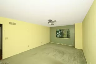879 Hampton Ridge Dr, Akron, OH 44313 - Photo 24
